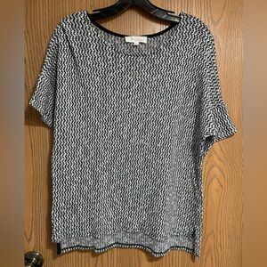 Two by Vince Camuto Black and White Knit Blouse